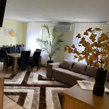 Lord Lux Апартаменты Хайдунанаш